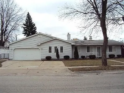 31 Arlington Dr photo 1