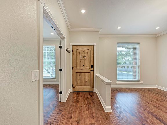5th image of 9108 Colberg Dr