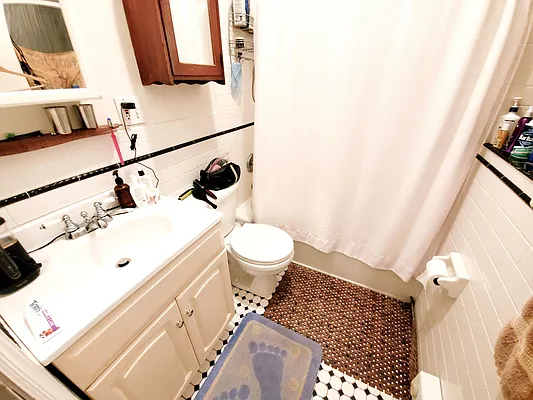 Rented by Brooklyn Property Group LLC | media 33