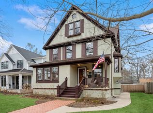 619 Greenleaf Ave, Wilmette, IL
