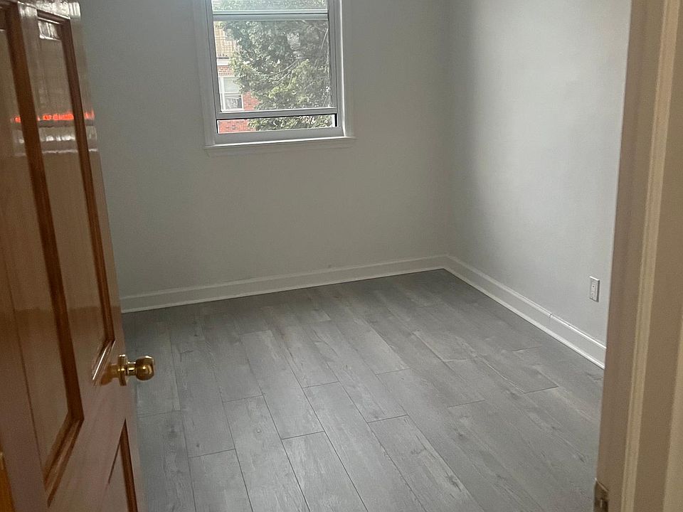 2nd image of 6922 19th Ave #3