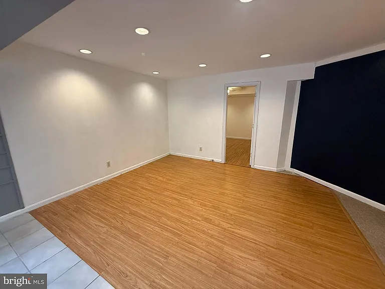 2218 Central Ave #BASEMENT — Photo 8