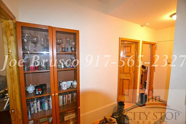 Rented by City Stop Realty | media 37