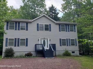 147 Safro Ct, Pocono Lake, PA 18347