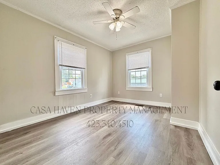 320 Clark St — Photo 14