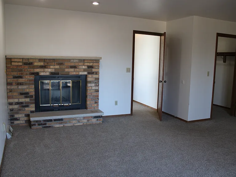 1015 Babcock St — Photo 21