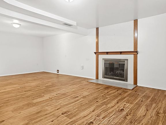 4th image of 14608 SE 19th Pl