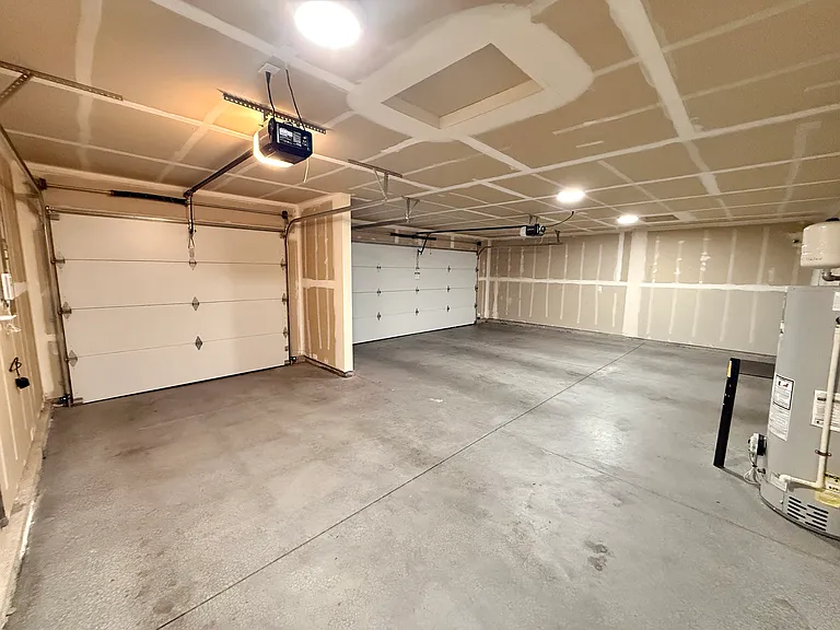 3 Car Garage