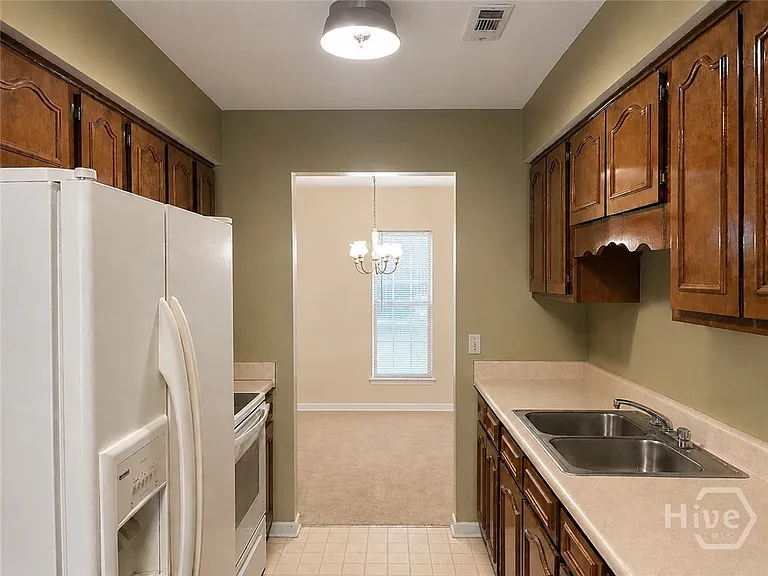 14210 Coffee Bluff Rd — Photo 6