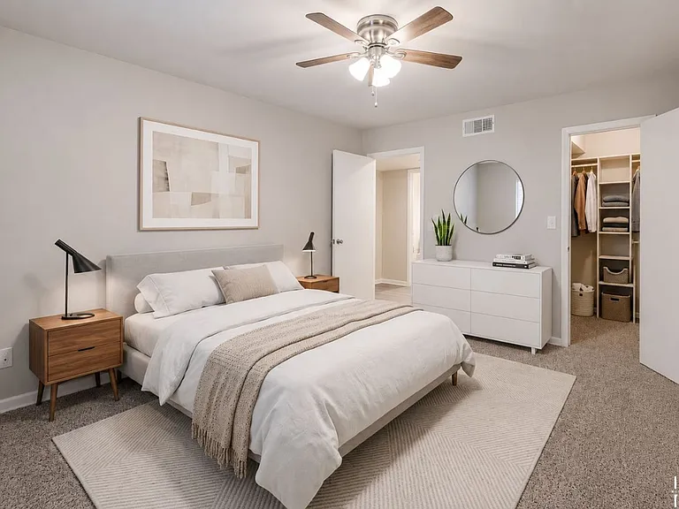 Modern Living in the Heart of Northlake — Photo 80