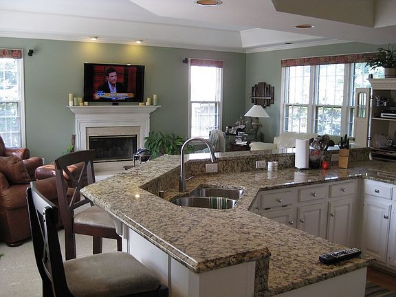Kitchen/Family room
