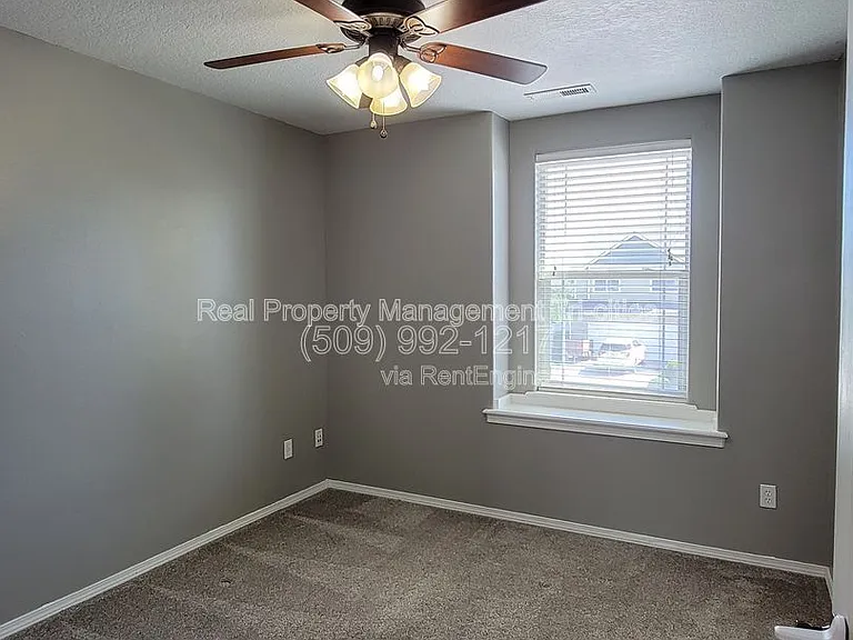 5017 Laredo Dr — Photo 17