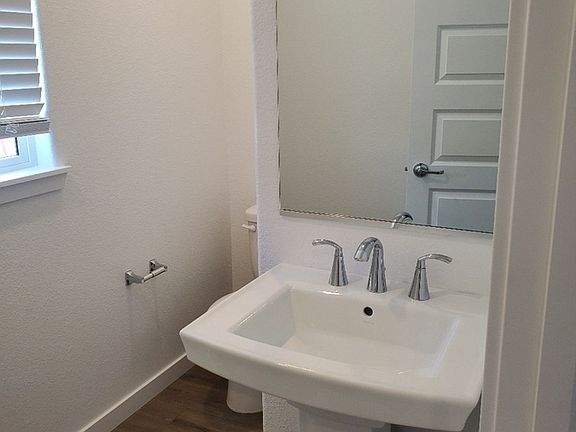 3rd image of 5367 Island Yacht Way