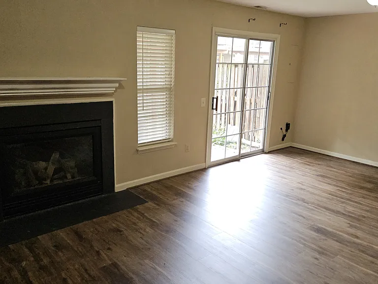 25547 Gwynneth Sq — Photo 16