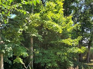 561 W Todd St, Hamden, CT 06518