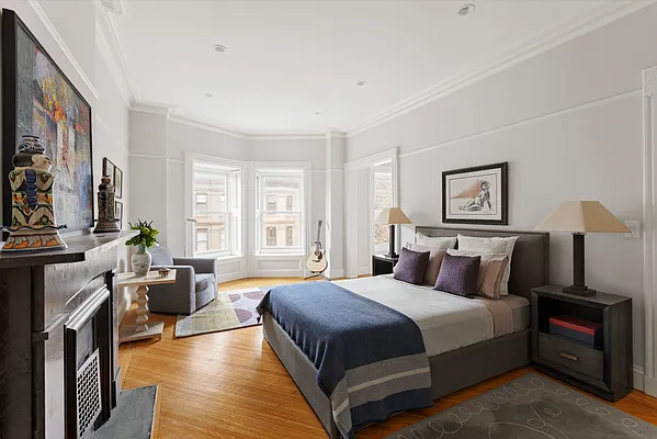 Sold by Compass | media 16