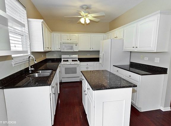 3rd image of 11336 S Preakness Dr