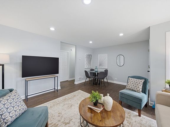 5th image of 2658 W 83rd St