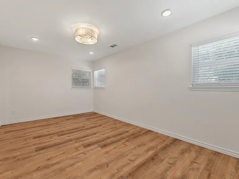 7508 Deaver Dr — Photo 18