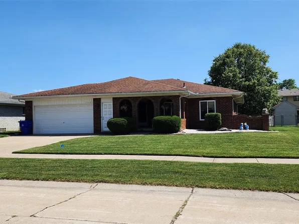 15480 Sherwood Ln, Fraser, MI 48026