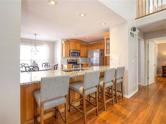 4th image of 14864 Newton St