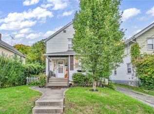 977 W Hopocan Ave, Barberton, OH 44203