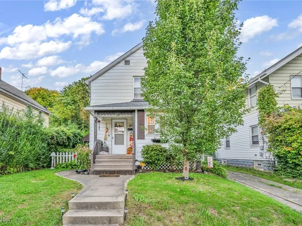 977 W Hopocan Ave, Barberton, OH 44203