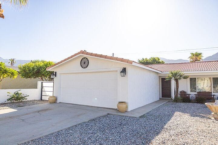 2nd image of 53661 Avenida Mendoza