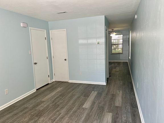 3rd image of 1130 Carver Ave #B