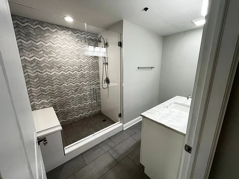 160 E Illinois St #803 — Photo 11