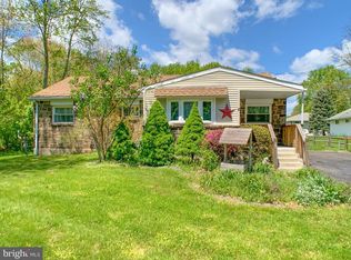 8 Maple Ave, Hatboro, PA 19040