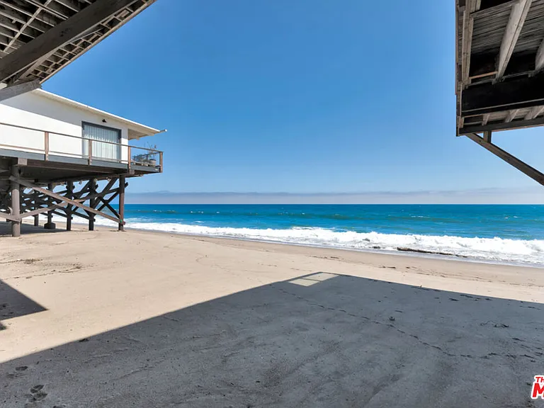 24528 Malibu Rd — Photo 59