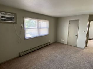 126 E 5th St S #7, Newton, IA 50208