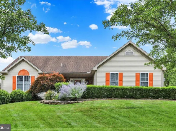 4418 Delmar Dr, Reading, PA 19606