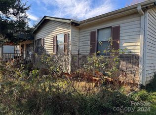 339 Youngs Drive Ext, Candler, NC 28715