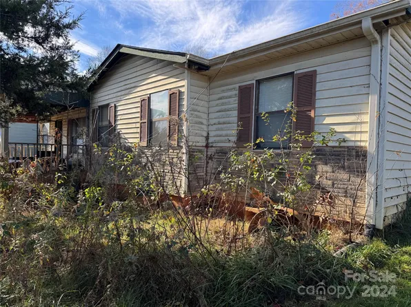 339 Youngs Drive Ext, Candler, NC 28715