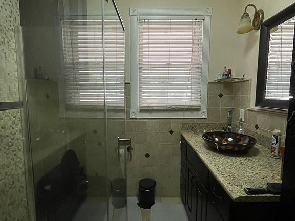 3rd image of 10760 114th St #2.0