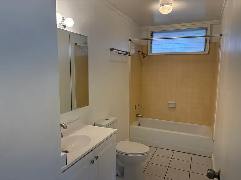 664 Ululani St — Photo 12