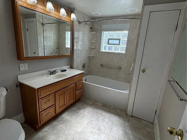 9316 Raymond Ave — Photo 9