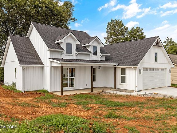 4th image of 1400 Olivia Cir