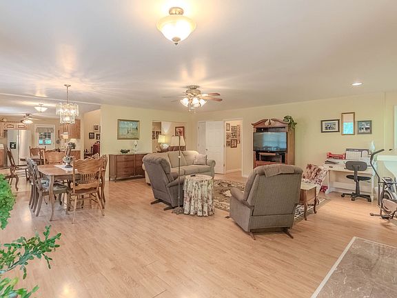 5th image of 163 Shady Ln
