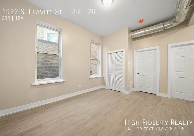 1922 S Leavitt St #2R — Photo 4