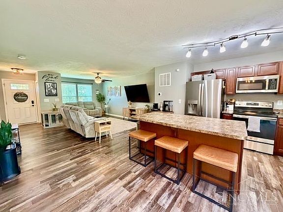 4th image of 6167 Woodville Dr