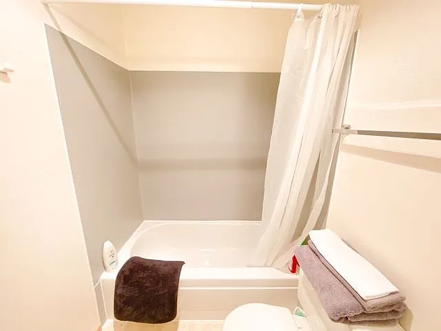4727 Ravenna Ave NE #401 — Photo 30