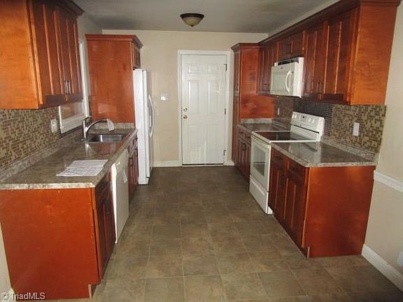 3rd image of 1107 Kindley Ct