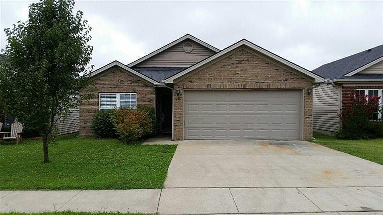 2nd image of 214 Baybrook Cir