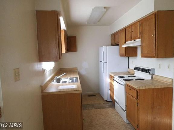 3rd image of 7169 Marbury Ct