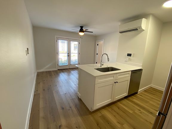 2nd image of 1517 Annex Ave #129