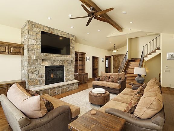 2nd image of 4118 Crystal Bridge Dr