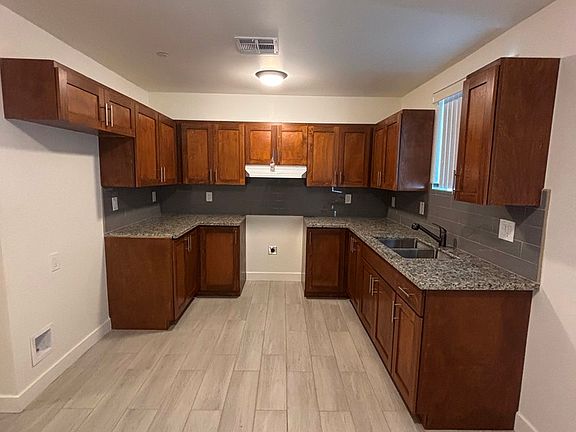 4th image of 129 W 93rd St